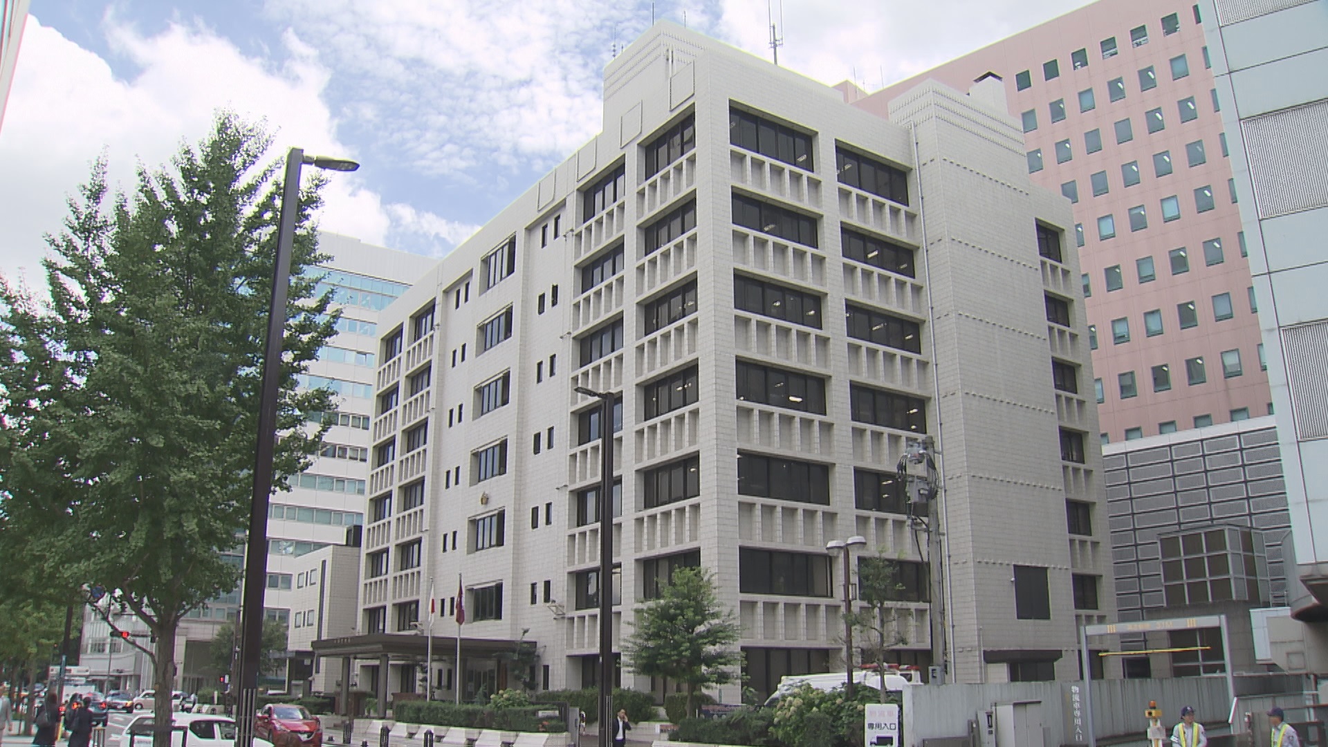 熱した包丁を腹部に押し当てたか　“強盗傷人”20代男女5人を逮捕　男性(18)に因縁つけて現金など奪った疑い　福岡市