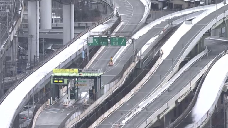 【大雪情報】高速道路で通行止め　九州道の小倉東IC～八幡IC　東九州道北九州JCT～中津IC　北九州都市高速全線など【5日午後0時45分時点】