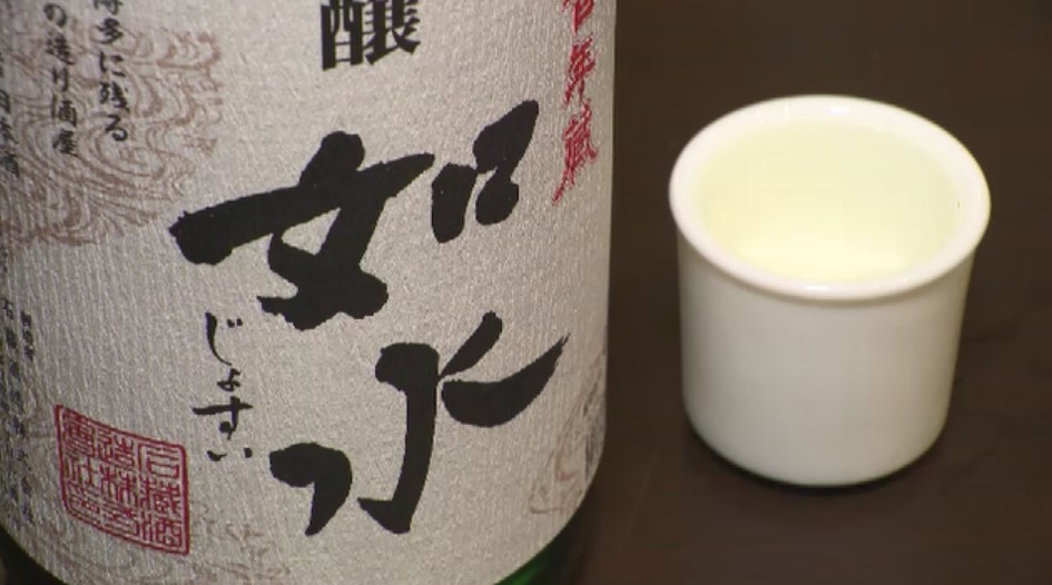 しぼりたての新酒を味わう…レトロな「博多百年蔵」で酒蔵開き　心待ちの日本酒ファンでにぎわう　4日間開催　福岡