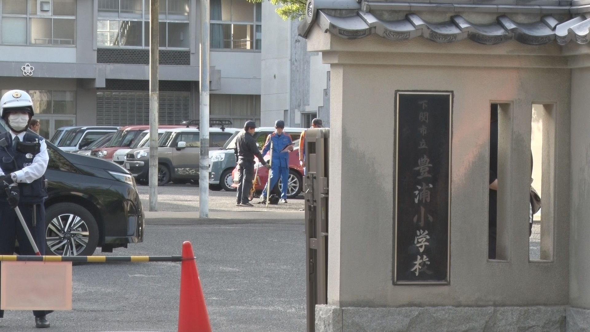【速報】小学校の敷地内で男子児童が普通乗用車にはねられる　女性が運転し発進した際に衝突か　児童は下校中とみられる　山口・下関市