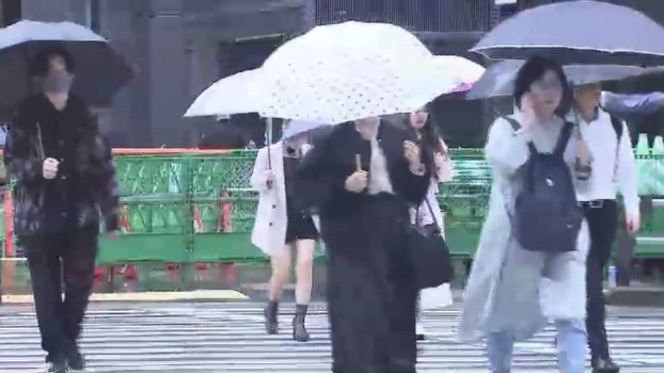 24日朝から福岡で大雨のおそれ　多いところで24時間に120ミリ予想　福岡地方では土砂災害に警戒を　局地的に雷伴った激しい雨