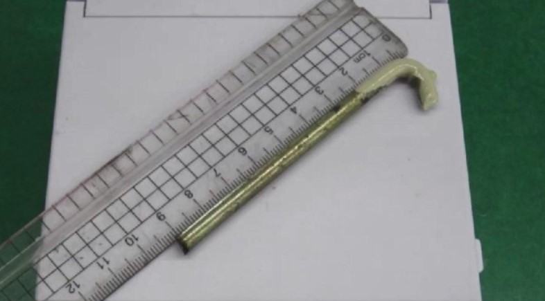 体育館の天井から金属製ボルト落下　北九州市の小学校で授業中に　長さ約9センチ　雨漏りの工事後に撤去忘れか　福岡