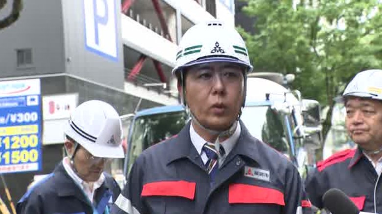 国体道路「通行再開は11日午前5時めど」現場で高島市長が明らかに　福岡市の陥没事故　流動化処理土を流し込みアスファルト敷設へ
