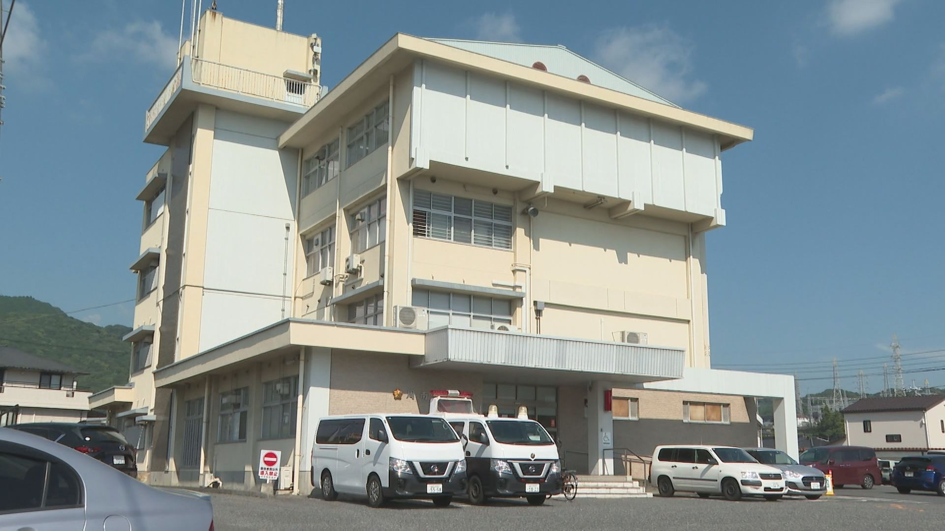 【速報】国道2号線で陥没見つかる　片側2車線のうち1車線が通れない状況　「穴が開いている」と通報　山口・周南市