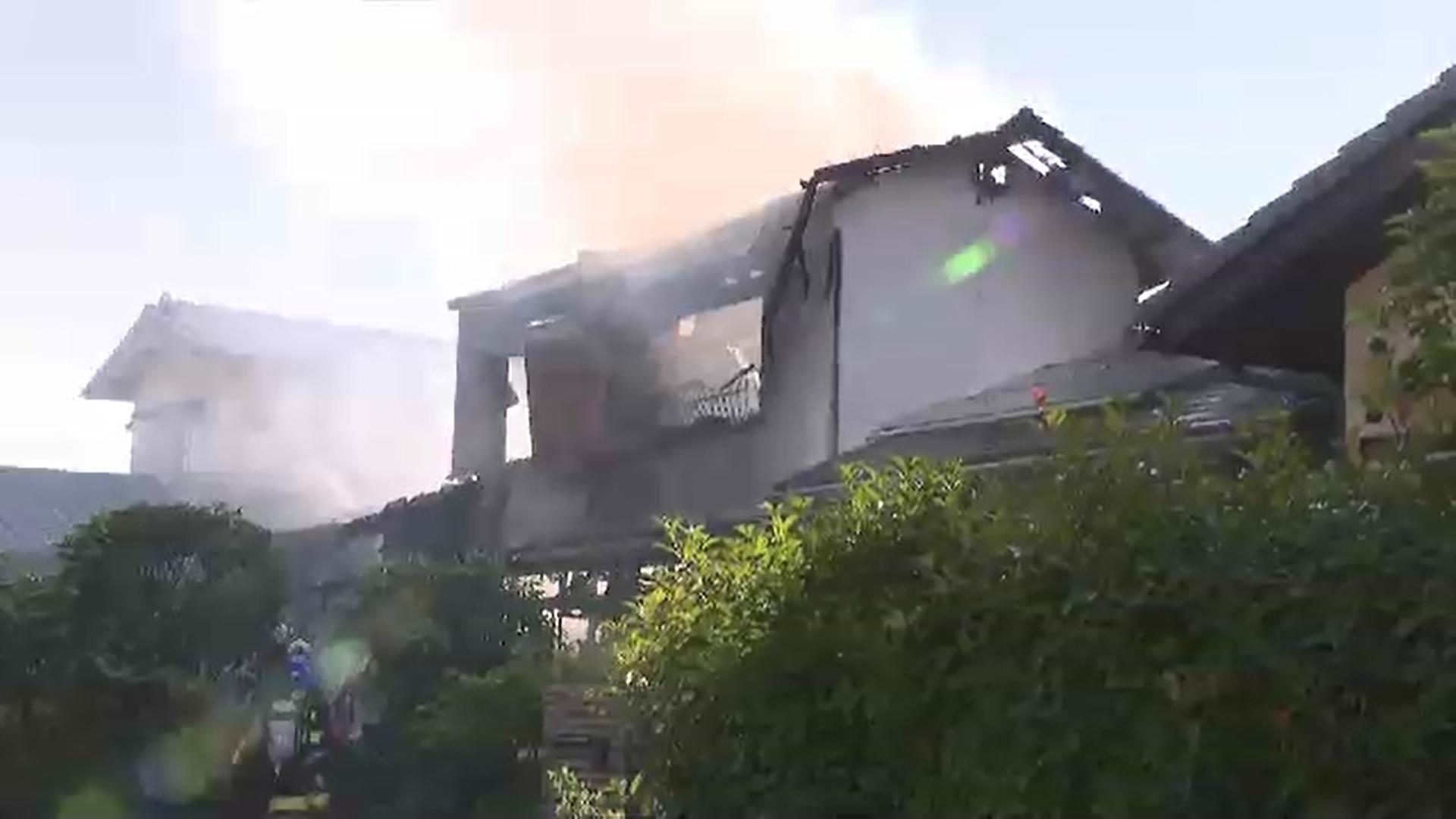 「１階から火が出ている」　２階建て住宅全焼で１人死亡　現場はＪＲ千早駅から東へ約600メートルの住宅街の一角　福岡市東区