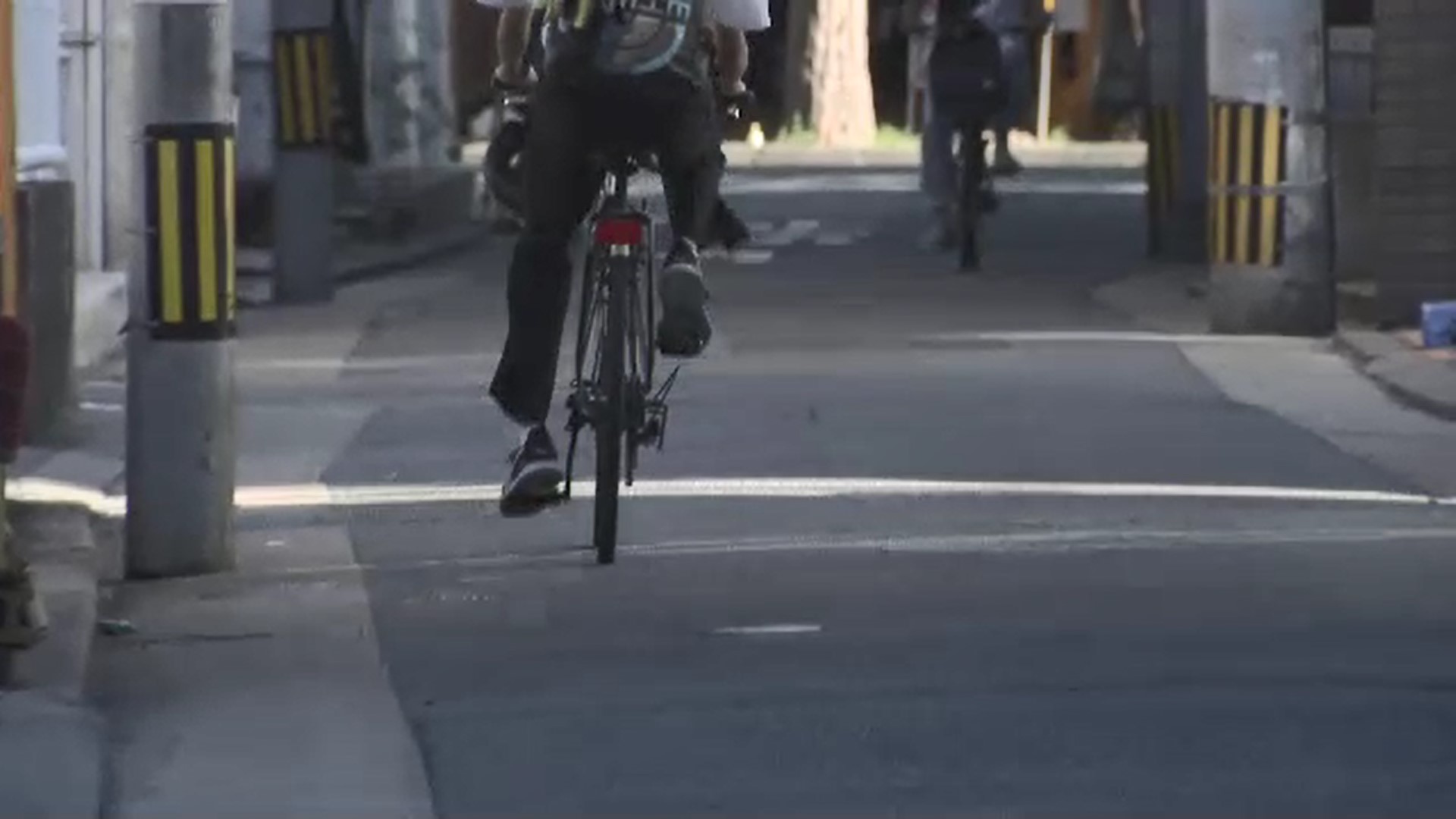 自転車“ながら運転”中に警察に停止求められるも逃走…“飲酒運転”で19歳男を逮捕　「缶ビールと缶チューハイを1本ずつ飲んだ」　飯塚市でも49歳男を逮捕　福岡県内で相次ぐ